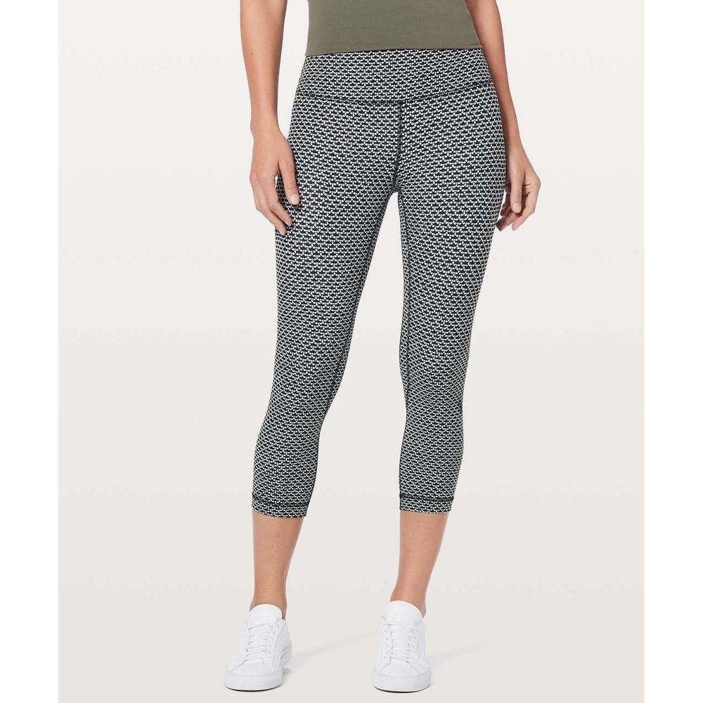 Lululemon‎ Black White Patterned Monochromic Align Crop Athletic Leggings Size 4